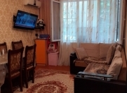 Satılır 2 otaqlı 35 m2 köhnə tikili Moskva univermağı