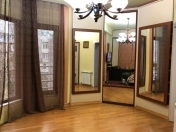 İcarəyə verilir 2 otaqlı 60 m2 köhnə tikili Sahil m.