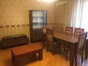 İcarəyə verilir 4 otaqlı 90 m2 köhnə tikili Asan Xidmət-1