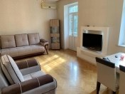 İcarəyə verilir 2 otaqlı 60 m2 köhnə tikili Nizami m.