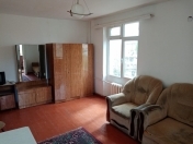 Satılır 1 otaqlı 35 m2 köhnə tikili Elmlər Akademiyası m.