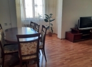 Satılır 3 otaqlı 90 m2 köhnə tikili Qara Qarayev m.