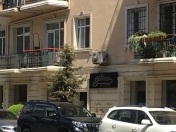 İcarəyə verilir 2 otaqlı 52 m2 köhnə tikili 28 May m.