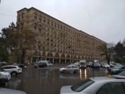 İcarəyə verilir 3 otaqlı 70 m2 köhnə tikili Heydər Əliyev Mərkəzi