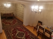 İcarəyə verilir 3 otaqlı 100 m2 köhnə tikili Rəsulzadə