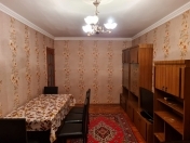 İcarəyə verilir 3 otaqlı 60 m2 köhnə tikili Neftçilər m.