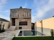 Satılır 4 otaqlı 300 m2 bağ evi Şüvəlan Park ticarət mərkəzi