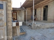 Satılır 4 otaqlı 300 m2 həyət evi Y.Suraxanı