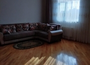 İcarəyə verilir 3 otaqlı 118 m2 yeni tikili Bakıxanov