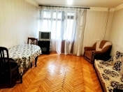 İcarəyə verilir 2 otaqlı 60 m2 köhnə tikili 28 May m.