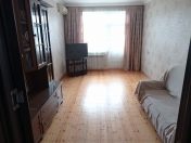 Satılır 3 otaqlı 71 m2 köhnə tikili Əhmədli m.