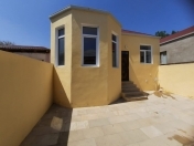 Satılır 3 otaqlı 100 m2 həyət evi Binəqədi