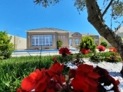 Satılır 4 otaqlı 180 m2 bağ evi Şüvəlan Park ticarət mərkəzi