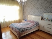 Satılır 4 otaqlı 96 m2 köhnə tikili Həzi Aslanov m.