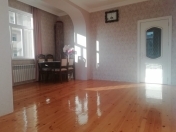 Satılır 2 otaqlı 80 m2 yeni tikili 20 yanvar m.