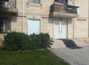 Satılır 2 otaqlı 35 m2 obyekt Şah İsmayıl Xətai m.