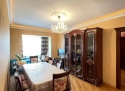 Satılır 5 otaqlı 145 m2 köhnə tikili 8 mkr