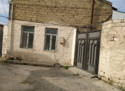 Satılır 4 otaqlı 70 m2 həyət evi Ramana