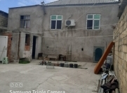 Satılır 4 otaqlı 200 m2 həyət evi Nübar