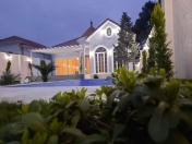 Satılır 4 otaqlı 170 m2 bağ evi Şüvəlan Park ticarət mərkəzi