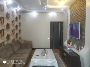 Satılır 4 otaqlı 140 m2 köhnə tikili Həzi Aslanov m.