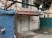 Satılır 3 otaqlı 75 m2 köhnə tikili Qələbə dairəsi