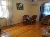 İcarəyə verilir 2 otaqlı 72 m2 köhnə tikili Həzi Aslanov