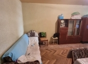 Satılır 1 otaqlı 40 m2 köhnə tikili İnşaatçılar m.