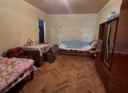 Satılır 1 otaqlı 40 m2 köhnə tikili İnşaatçılar m.