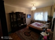 Satılır 4 otaqlı 120 m2 köhnə tikili 8 mkr