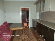 İcarəyə verilir 3 otaqlı 100 m2 köhnə tikili Neapol dairəsi