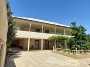 Satılır 6 otaqlı 240 m2 bağ evi Puta