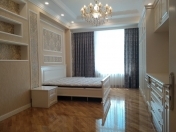 Satılır 2 otaqlı 100 m2 yeni tikili Ağ şəhər