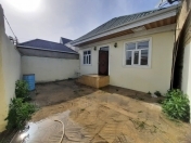 Satılır 3 otaqlı 100 m2 həyət evi Binəqədi