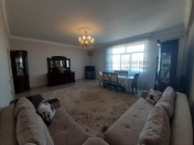 Satılır 4 otaqlı 142 m2 yeni tikili Əhmədli m.