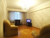 İcarəyə verilir 2 otaqlı 60 m2 köhnə tikili 28 May m.