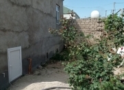 Satılır 3 otaqlı 100 m2 həyət evi Binə