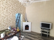 Satılır 3 otaqlı 72 m2 köhnə tikili Ağ şəhər