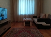 Satılır 2 otaqlı 58 m2 köhnə tikili Ayna Sultanova heykəli