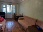 İcarəyə verilir 2 otaqlı 60 m2 köhnə tikili 7 mkr