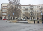 İcarəyə verilir 1 otaqlı 60 m2 ofis İçəri Şəhər m.