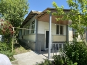 Satılır 3 otaqlı 8000 m2 həyət evi Qəbələ