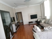 İcarəyə verilir 2 otaqlı 85 m2 köhnə tikili Həzi Aslanov m.