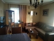 Satılır 3 otaqlı 60 m2 köhnə tikili Qara Qarayev m.