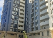 Satılır 3 otaqlı 133 m2 yeni tikili Gənclik m.