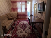 İcarəyə verilir 2 otaqlı 55 m2 köhnə tikili Memar Əcəmi m.