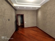 Satılır 4 otaqlı 170 m2 yeni tikili Qara Qarayev m.