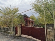 Satılır 7 otaqlı 8 m2 həyət evi Quba