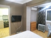 İcarəyə verilir 3 otaqlı 70 m2 köhnə tikili İçəri Şəhər m.