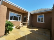 Satılır 4 otaqlı 90 m2 həyət evi Binəqədi